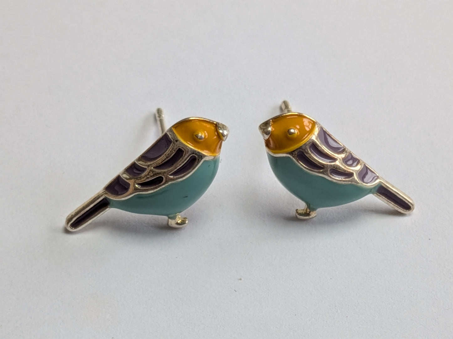 Enamel bird studs